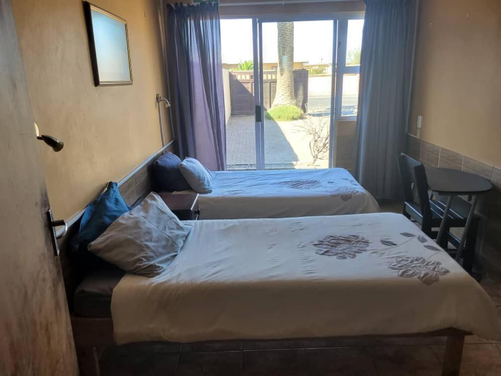 Skippers Backpackers Cc Walvis Bay Luaran gambar