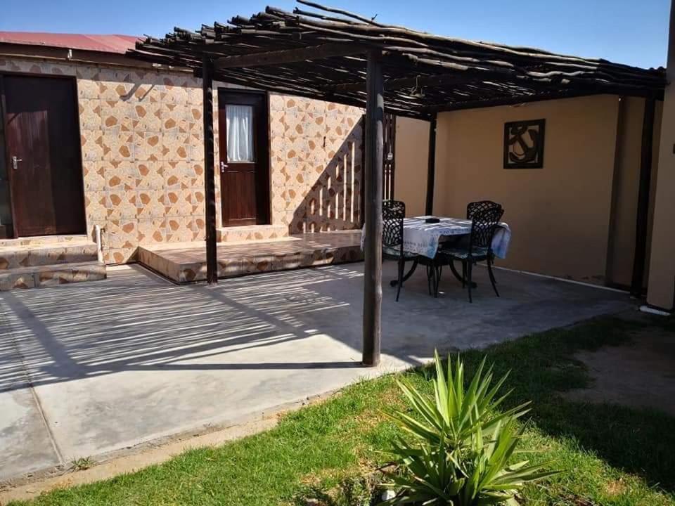 Skippers Backpackers Cc Walvis Bay Luaran gambar