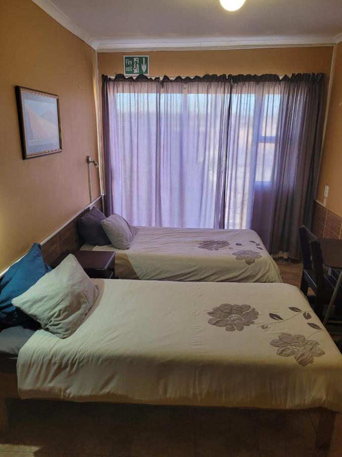 Skippers Backpackers Cc Walvis Bay Luaran gambar